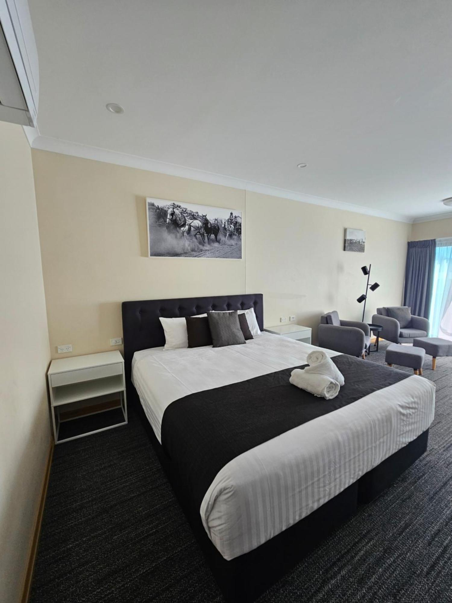 Eastgate On The Range Motel Toowoomba Exterior photo
